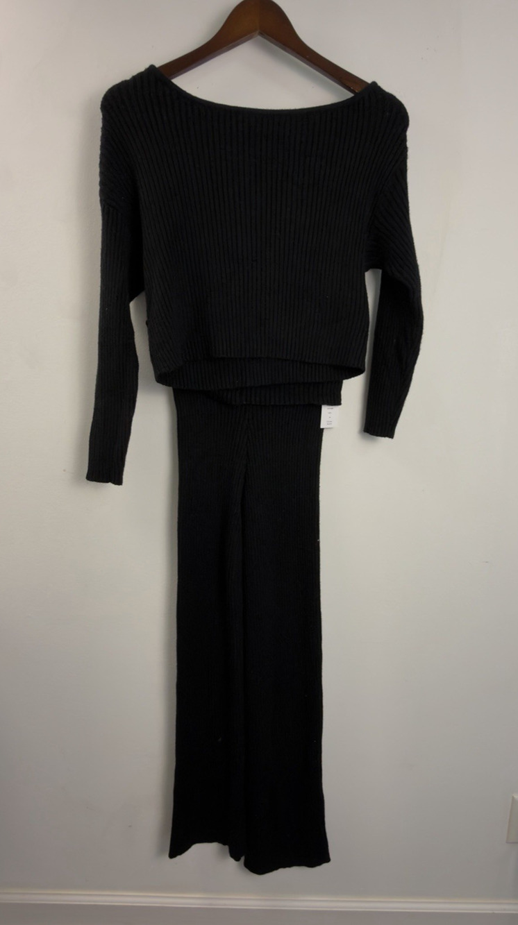 Pink Rose 2 Piece Sweater PJs Women's Medium Long Sleeve Knit Black